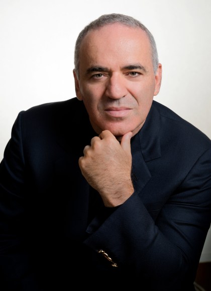 Winter is Coming Why Vladimir Putin and the Enemies of the Free World Must  be Stopped - Brochado - Garry Kasparov, Garry Kasparov - Compra Livros ou  ebook na
